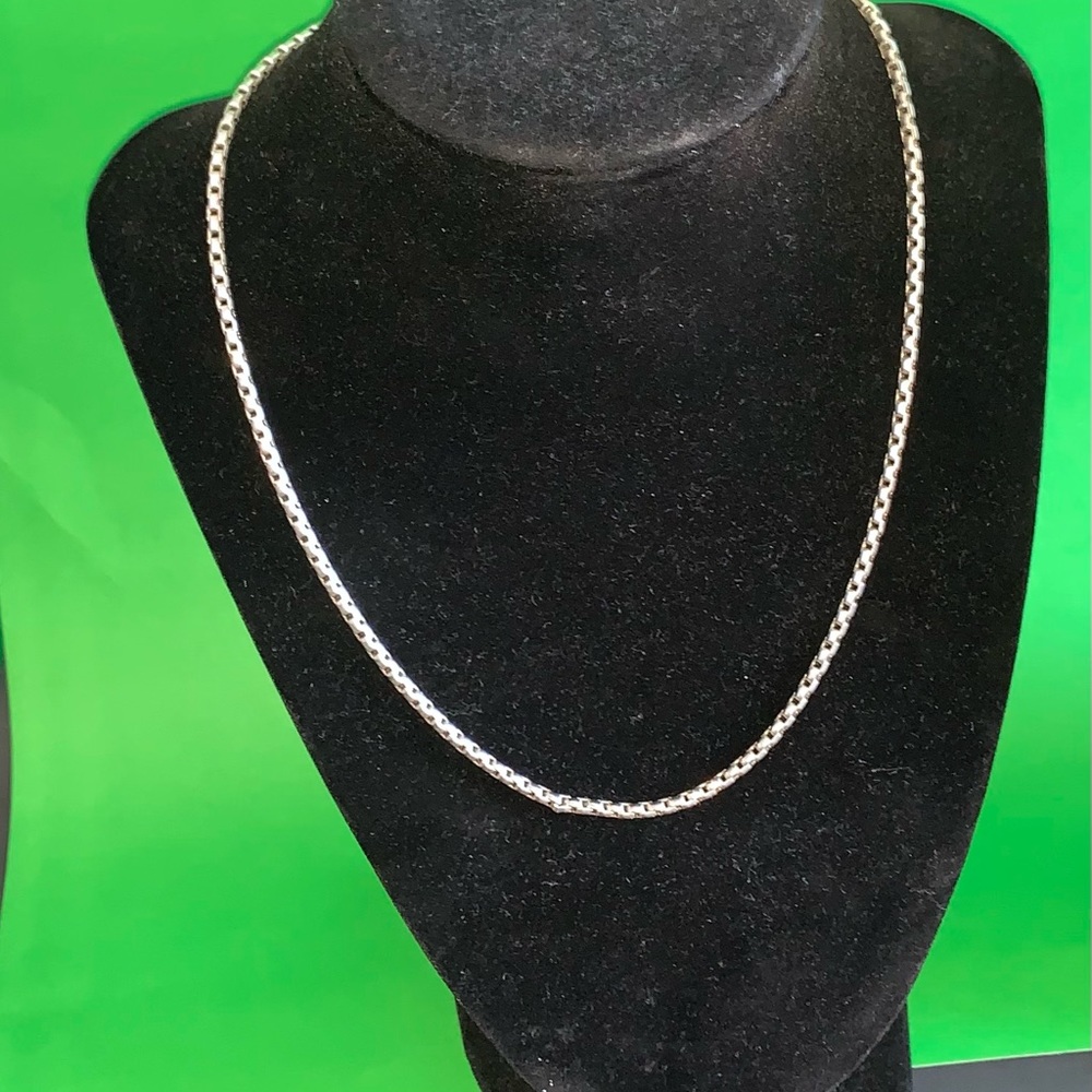 Necklace - Picture 2 of 6